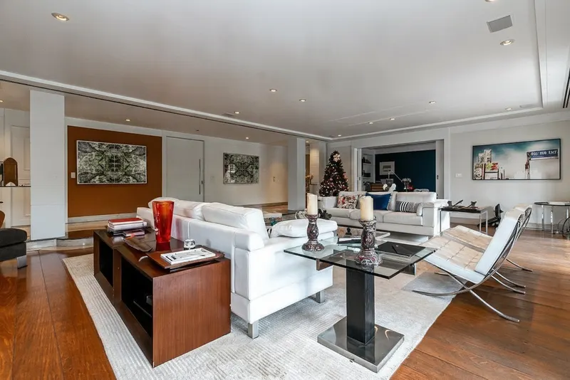 Interior no Caroline (decorado da construtora)